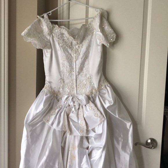 Vintage Wedding Dress - Picture 5 of 12